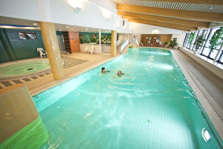 Pool 15 of 46