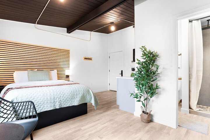 Room 12 of 63