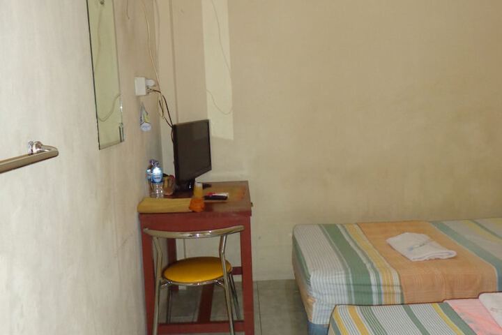 Room 13 of 39