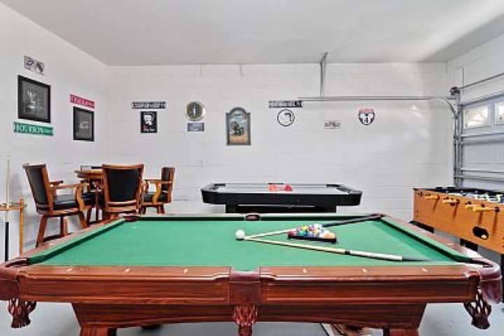 Room 14 of 19