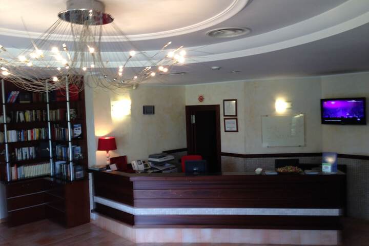 Concierge desk