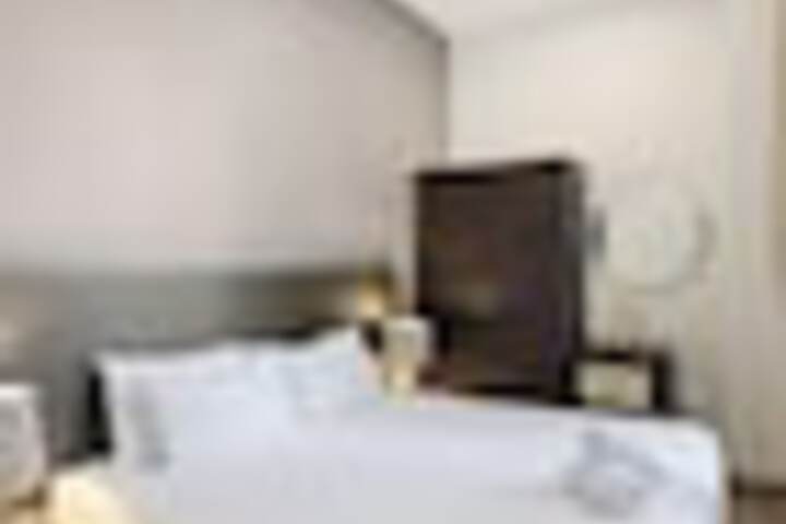 Room 44 of 318