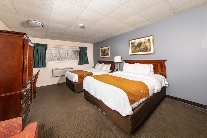 Room 4 of 55