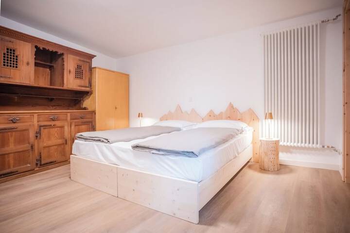 Room 12 of 42