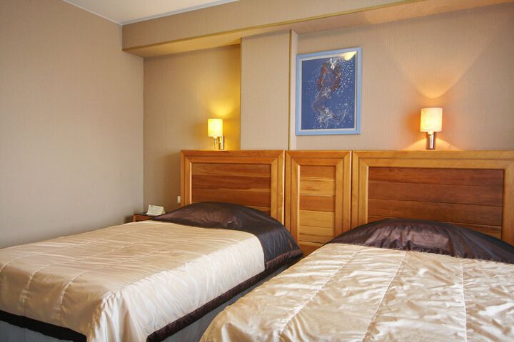 Room 26 of 82