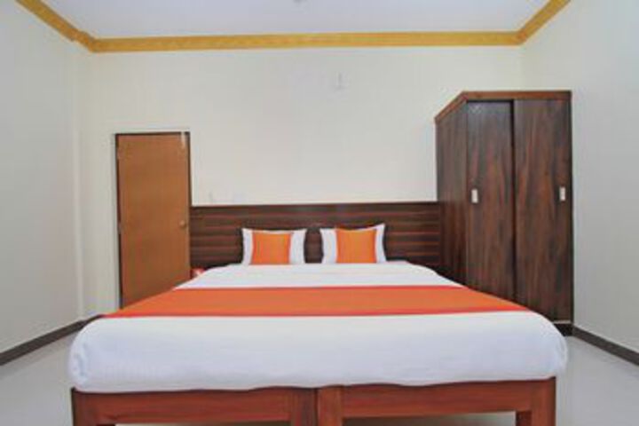 Room 12 of 21