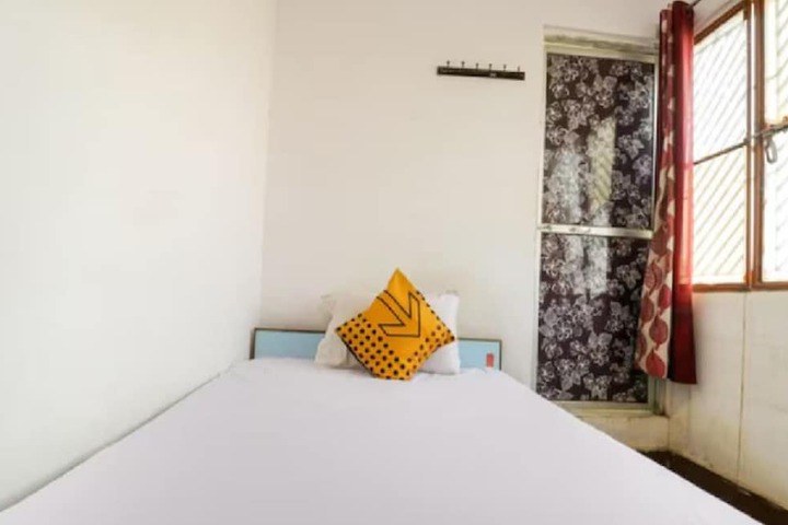 Room 8 of 20