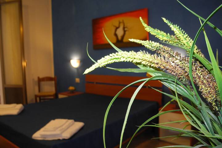 Room 5 of 49