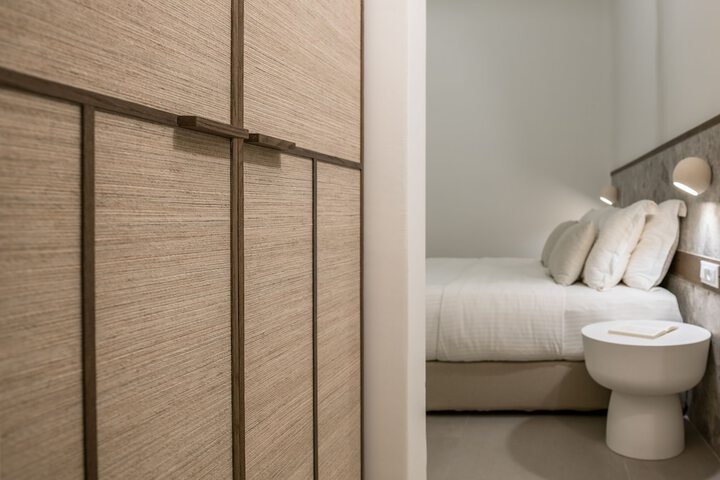 Room 16 of 110