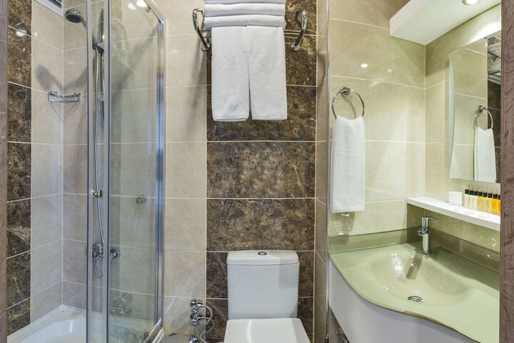 Clean Restrooms