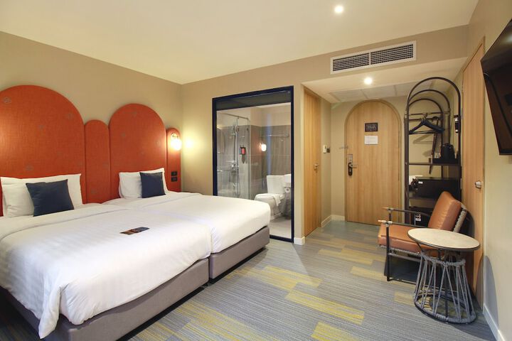 Room 75 of 161