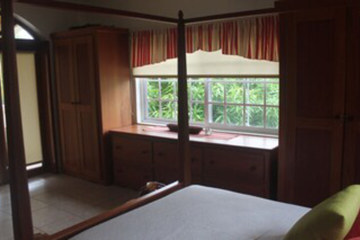 Room 72 of 85