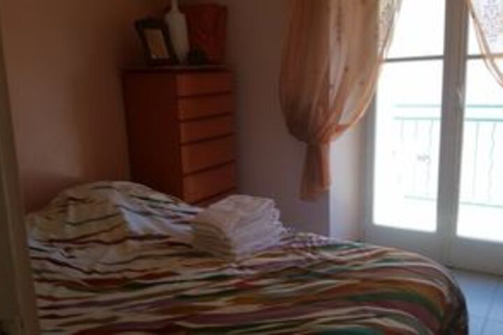 Room 8 of 22