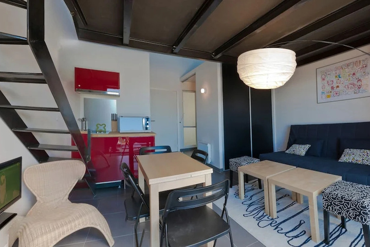 hotel_rooms