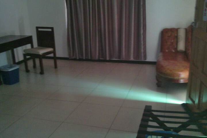 Room 9 of 26
