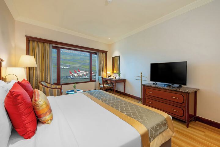 Room 28 of 105