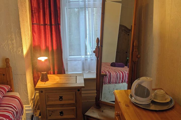 Room 25 of 44