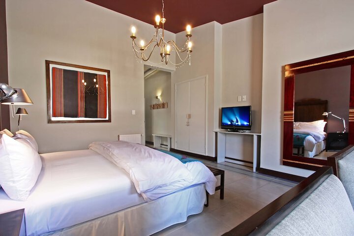 Room 6 of 44