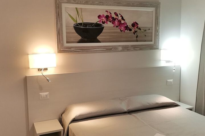 Room 10 of 44