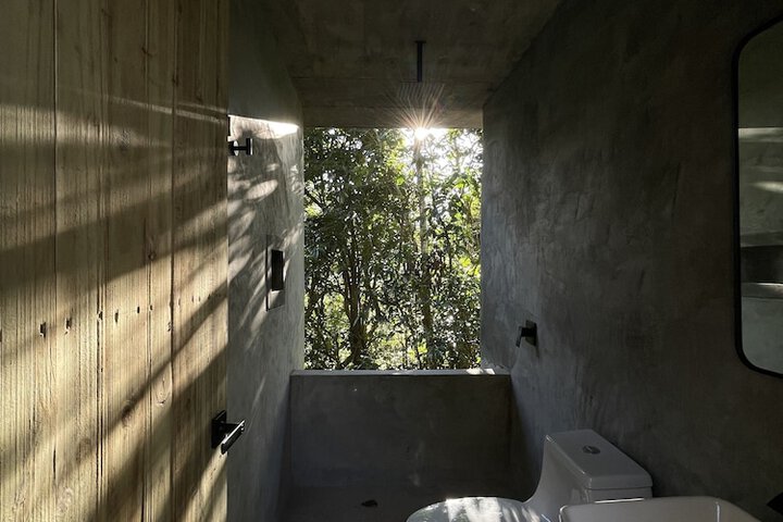 Room 10 of 40