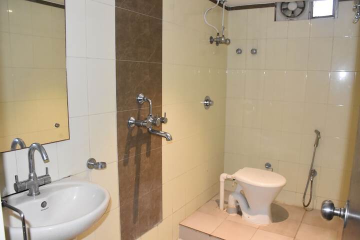 Room 47 of 75