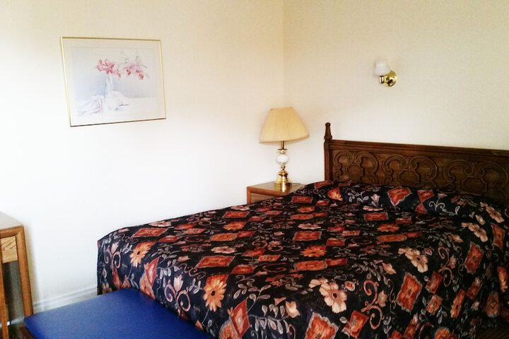 Room 6 of 56