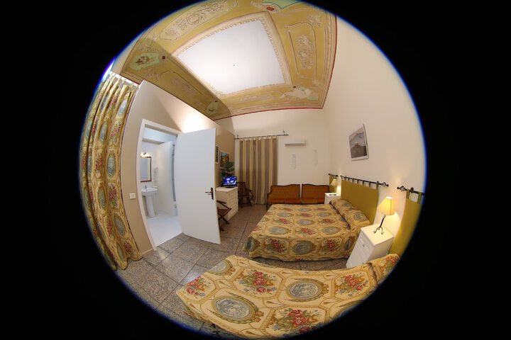Room 2 of 14