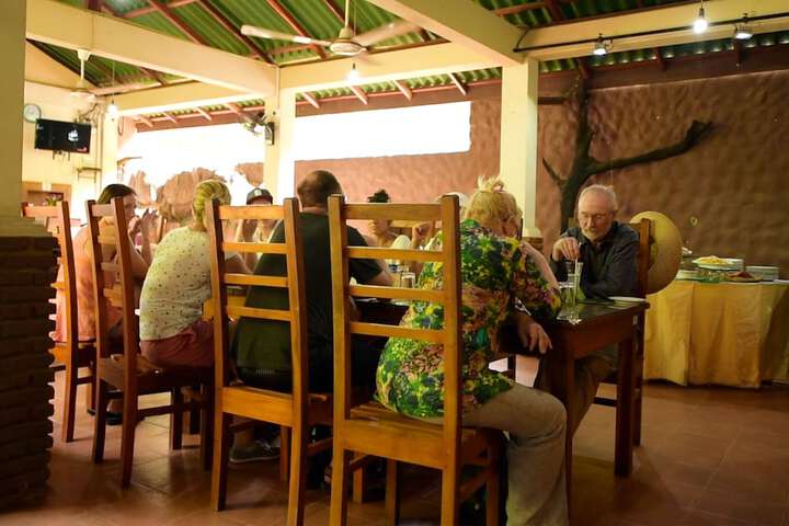 Dining 42 of 60