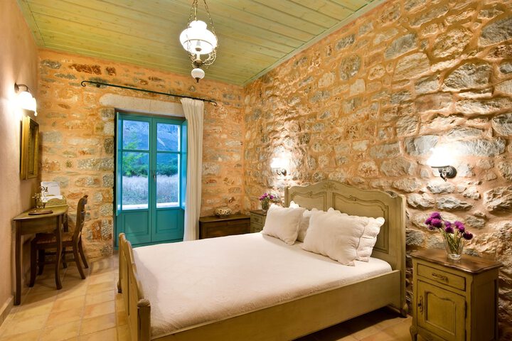 Room 14 of 73