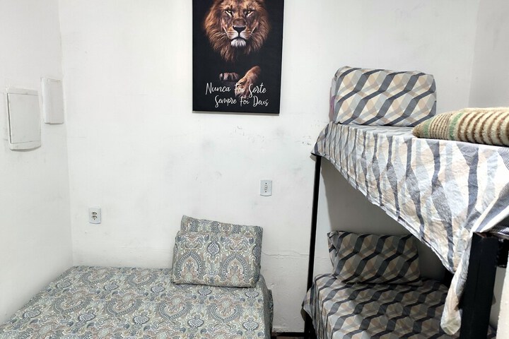 Room 26 of 46