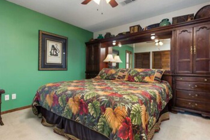 Room 27 of 31