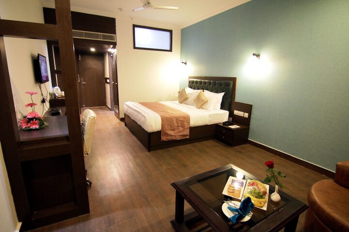 Room 16 of 59