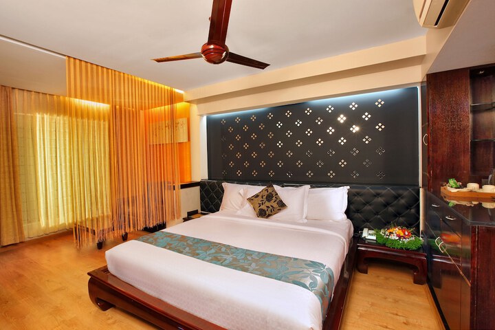 Room 3 of 23