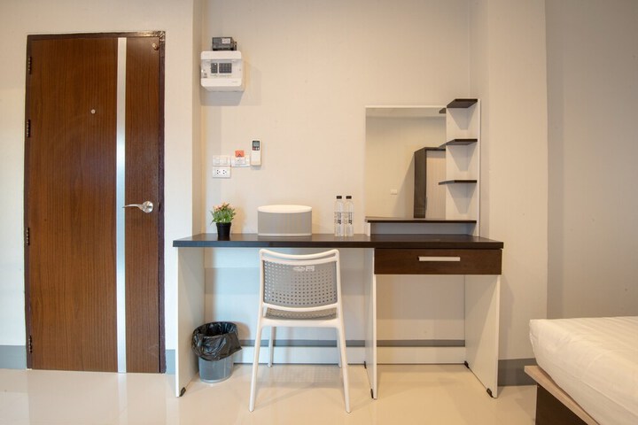 Room 18 of 38