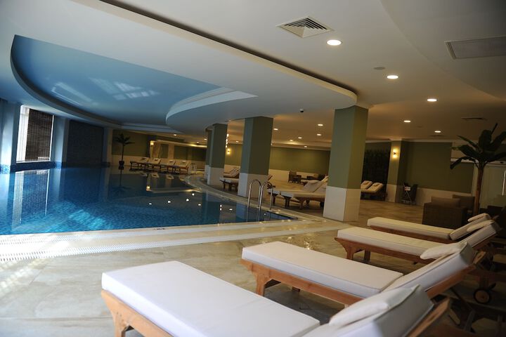 Pools & Facilities