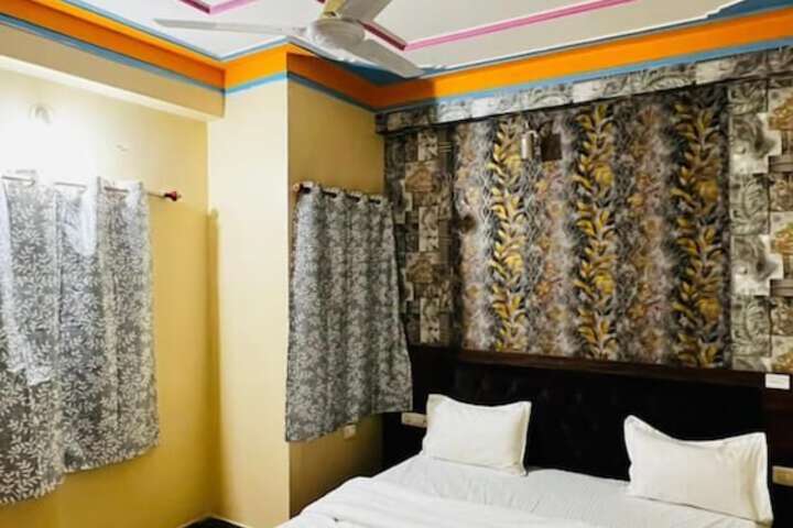 Room 4 of 14