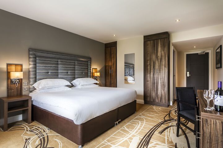 Room 7 of 38