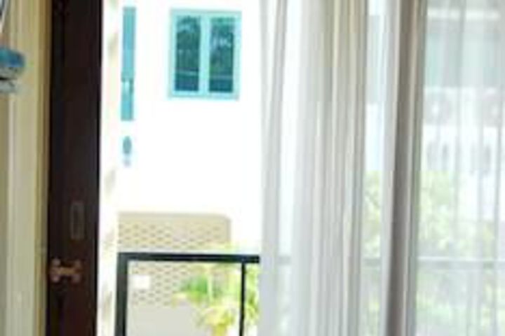 Room 15 of 23