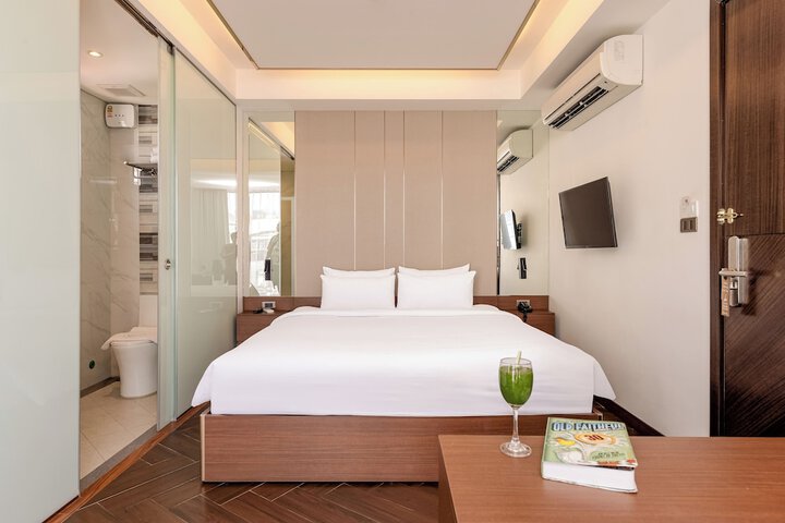 Room 42 of 91