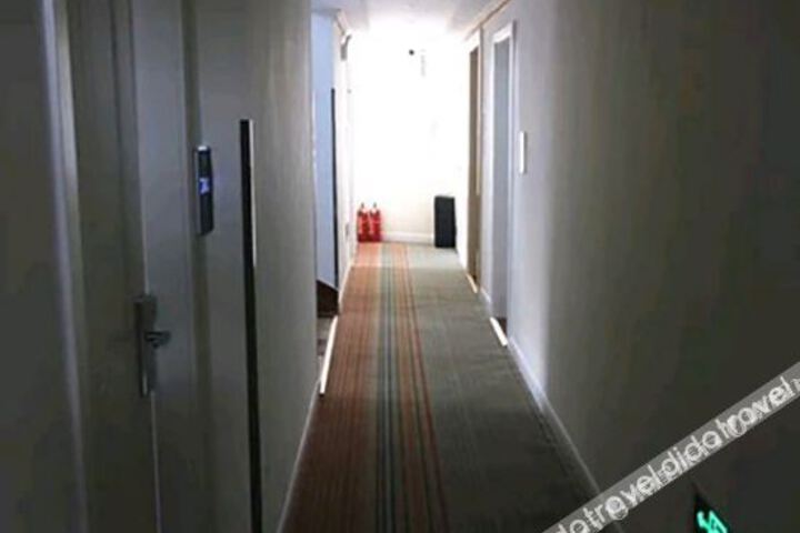 Hotel Interior 12 of 27