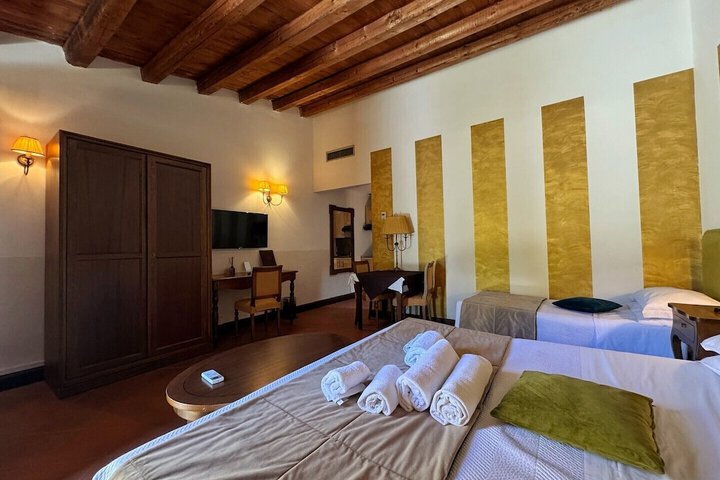 Room 14 of 72