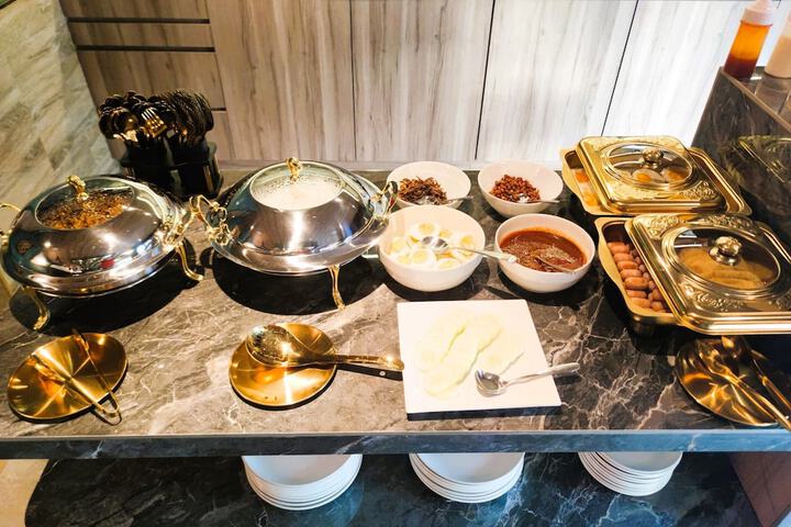 Breakfast/Coffee Service 53 of 66