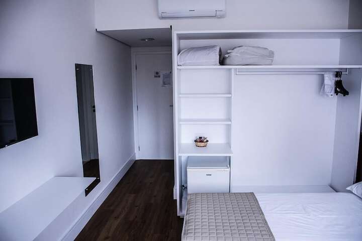 Room 6 of 41