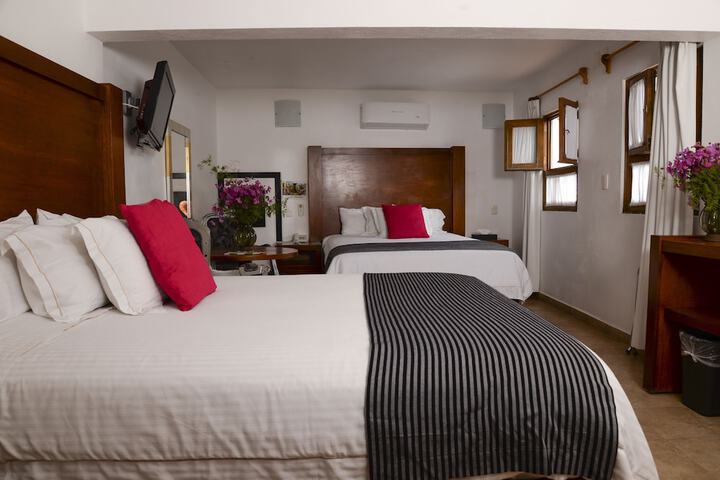 Room 10 of 90