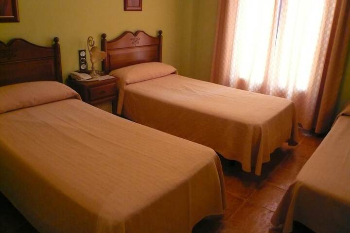 Room 6 of 32