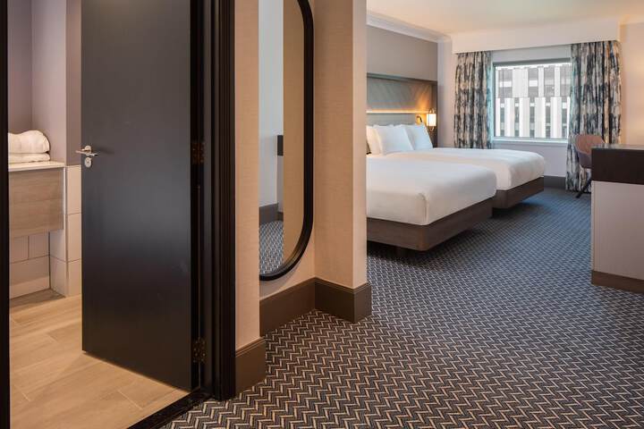 Room 40 of 158