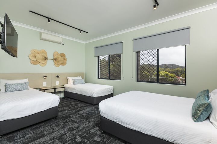 Room 5 of 43