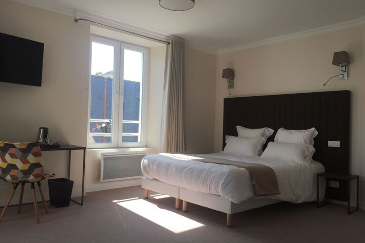 Room 42 of 61