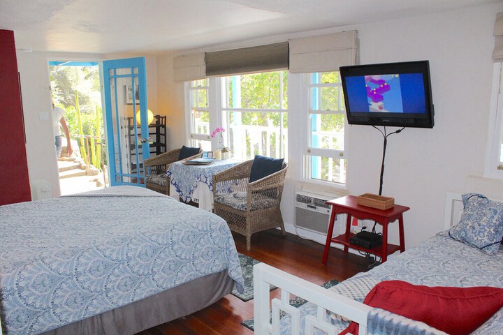 Room 4 of 81
