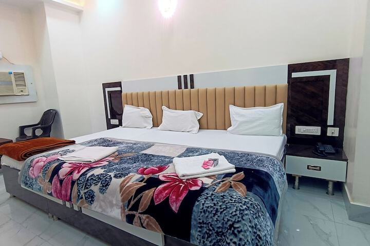 Room 5 of 24